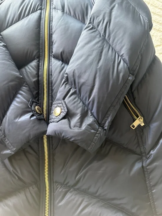 N E W Burberry Navy Puffer Coat with Signature Check Collar - Picture 3 of 6